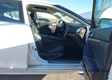 2016 Nissan Maxima 3.5 Platinum z USA, uszkodzony, nr VIN 1N4AA6AP0GC412871